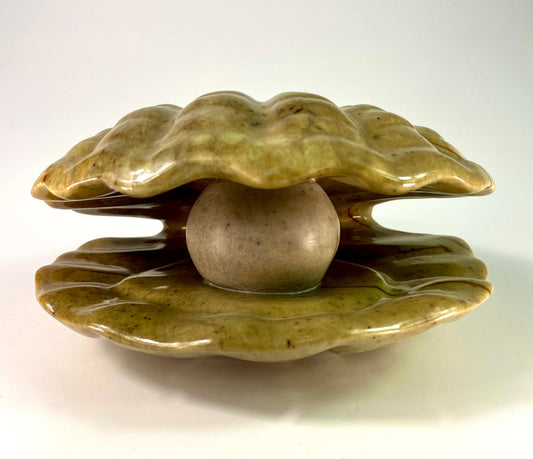 Clam With Pearl
