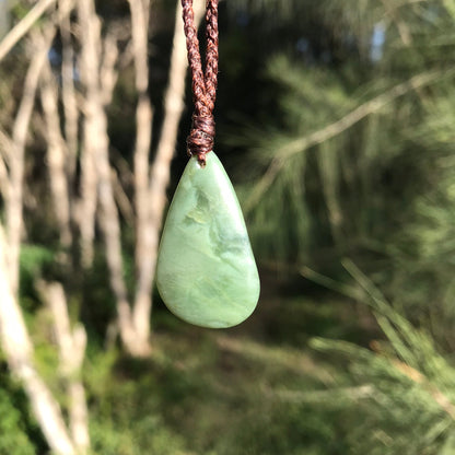 Teardrop pendant (Chatoyant New Zealand jade)