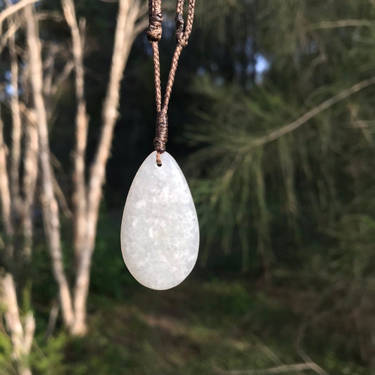 Teardrop pendant (Russian white jade)