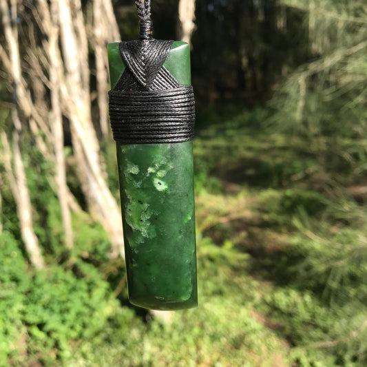 Toki (New Zealand jade) Pendant