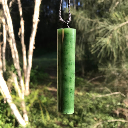 'Pillar' pendant (Russian jade)