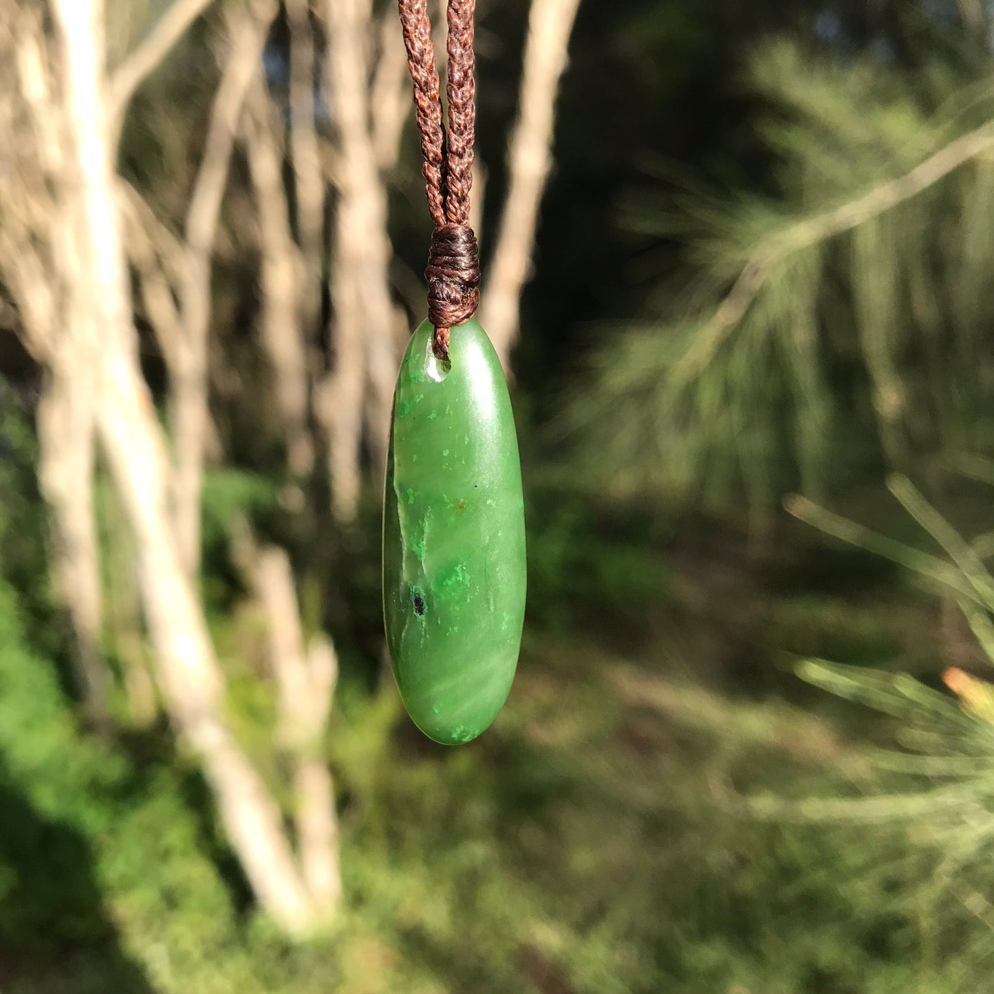 Teardrop pendant (Canadian jade)