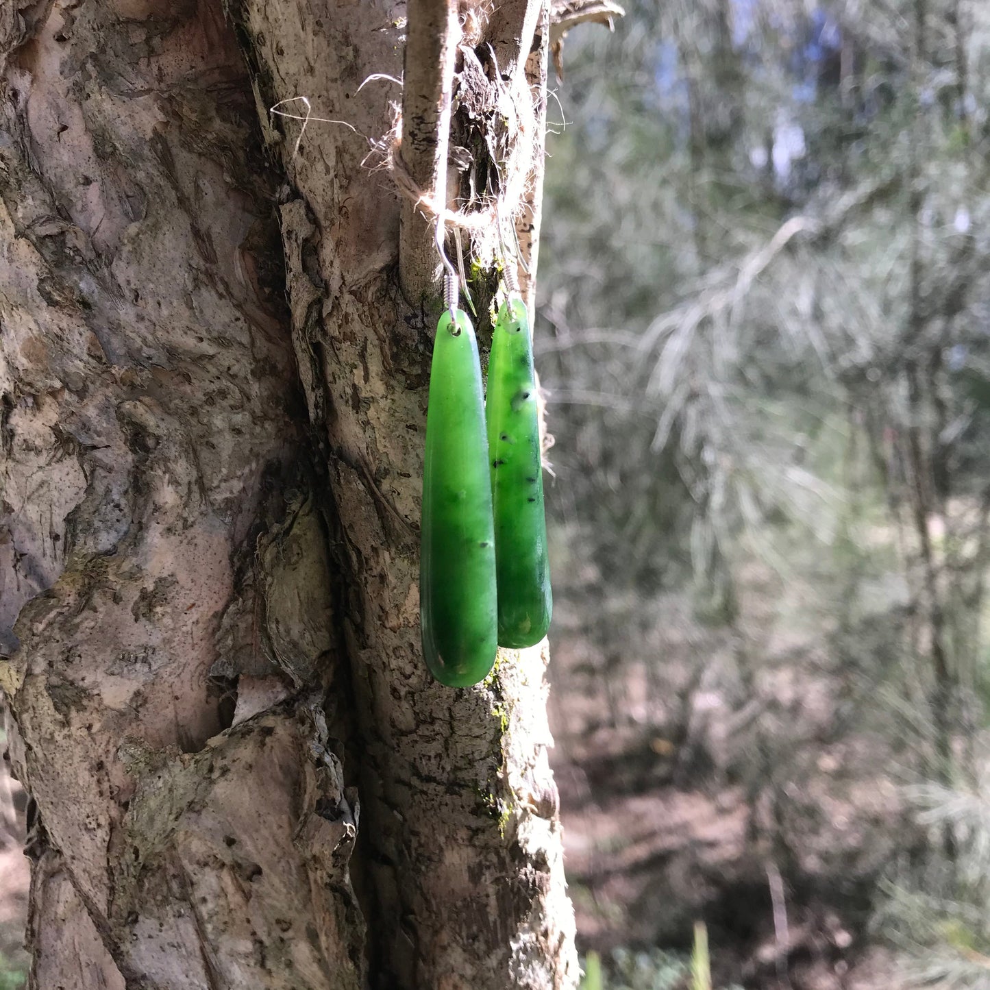 Teardrop earrings (New Zealand jade)