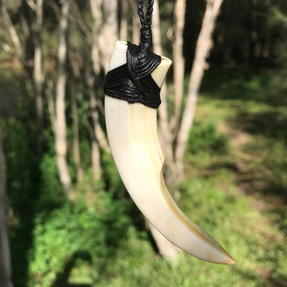 Koru pendant (boar tusk ivory)