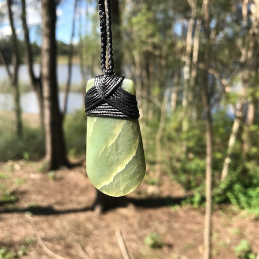 Toki (New Zealand jade) Pendant