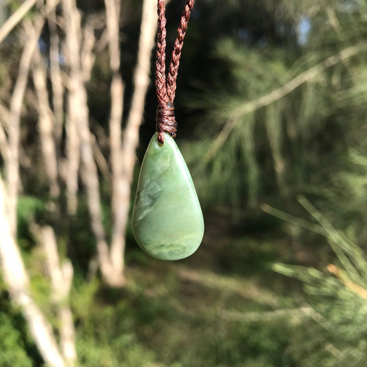 Teardrop pendant (Chatoyant New Zealand jade)