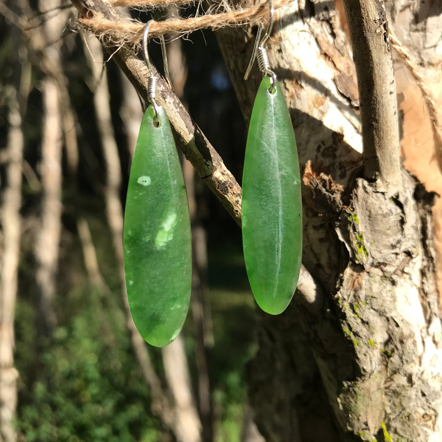 Leaf earrings (New Zealand jade)