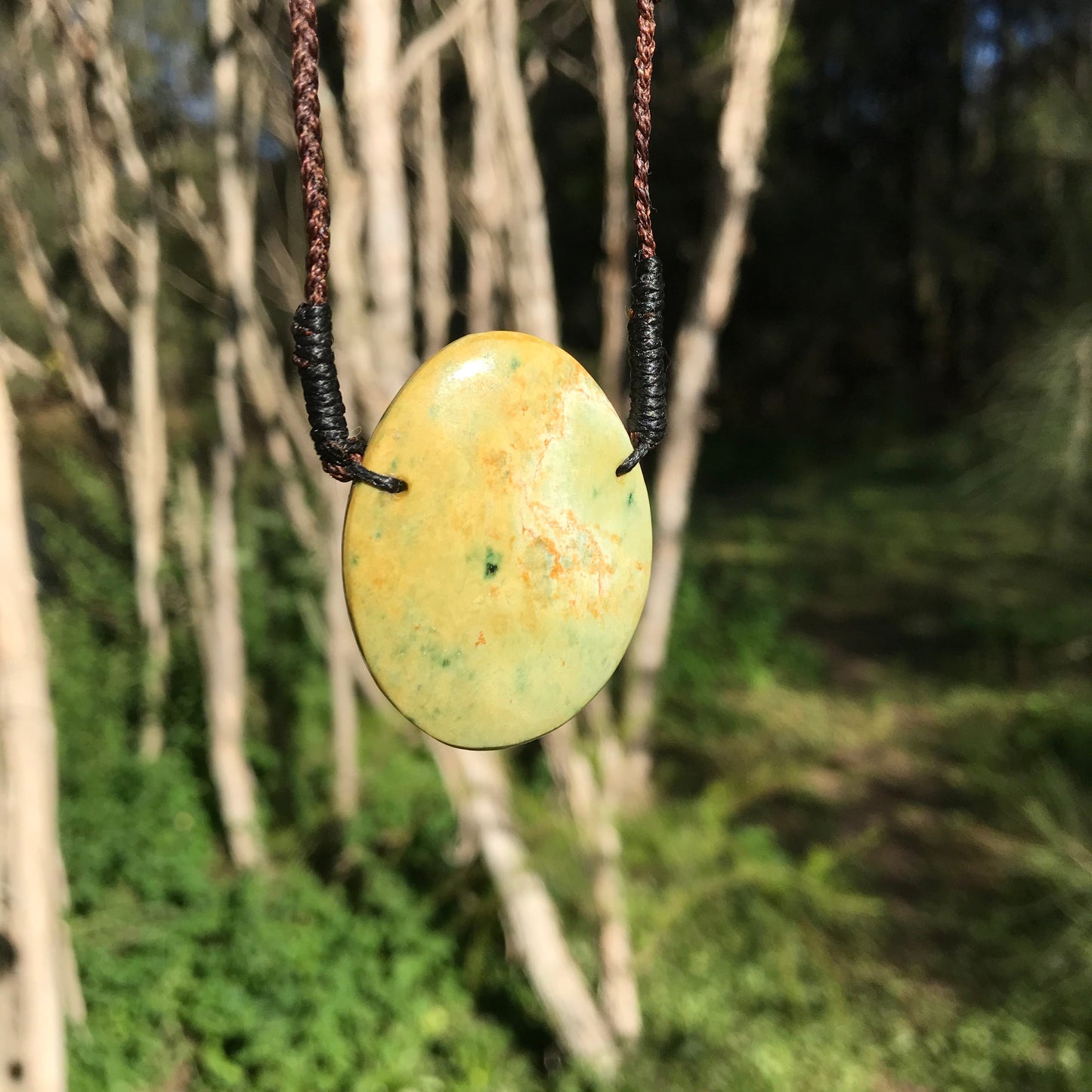 Oval pendant (New Zealand flower jade)