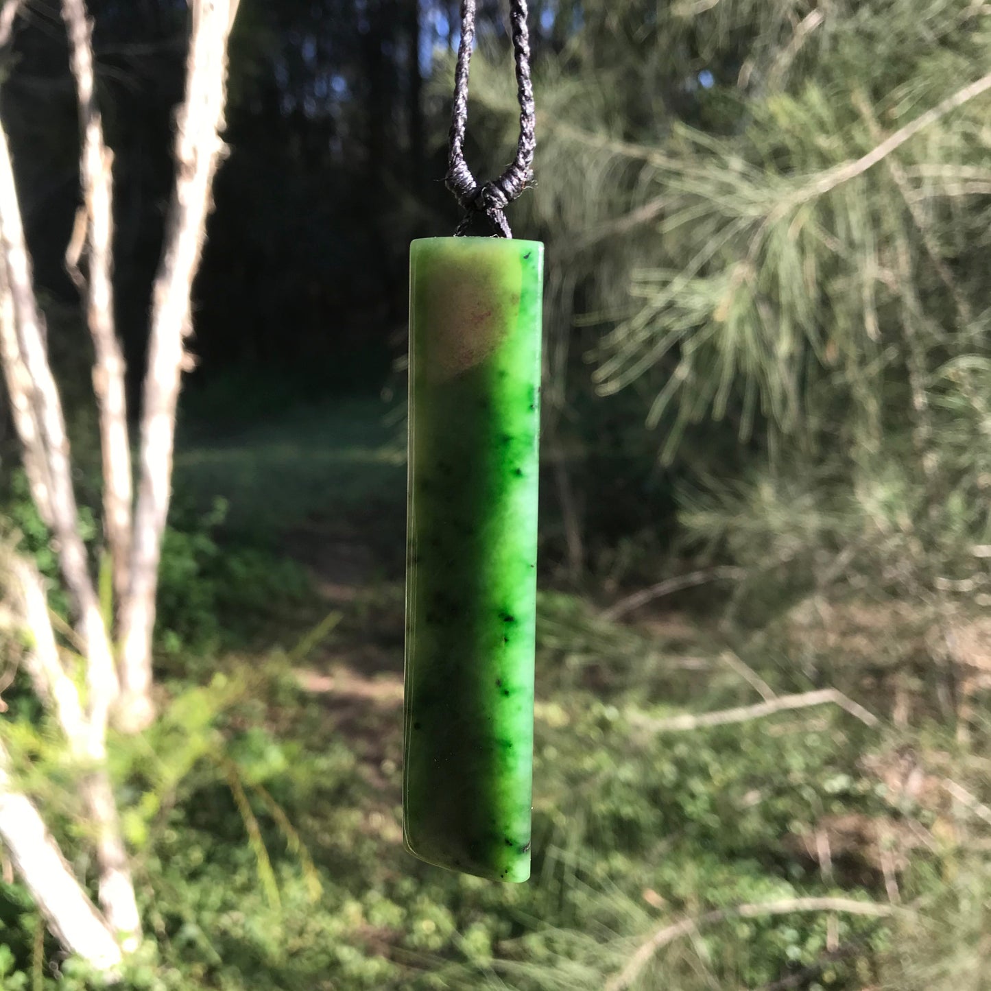 'Pillar' pendant (Russian jade)