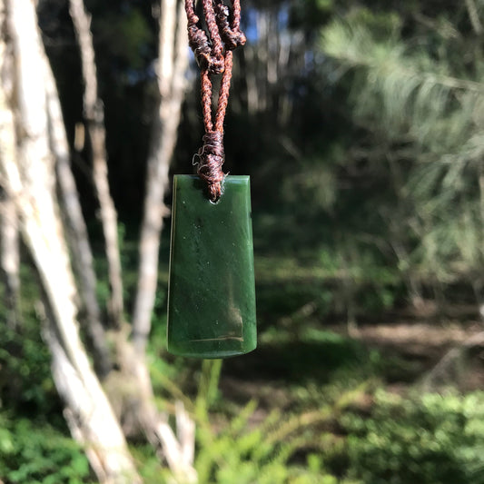 Toki (New Zealand jade) Pendant