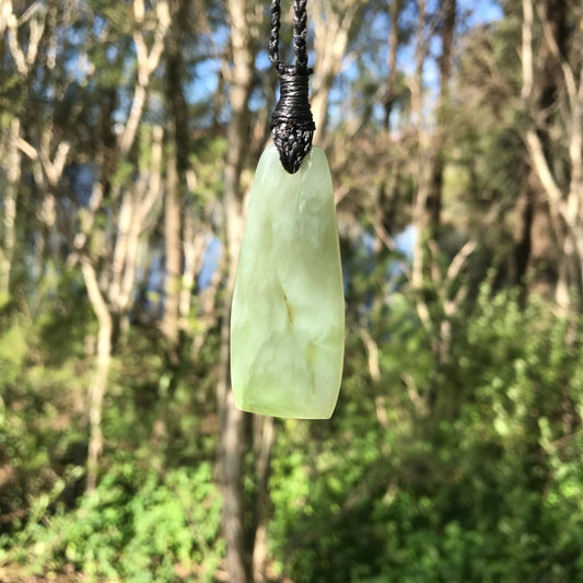 Toki (New Zealand jade) Pendant