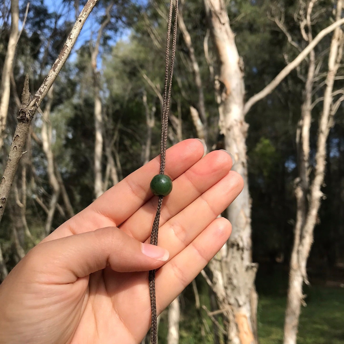 Bead drawstring necklace (Canadian jade)