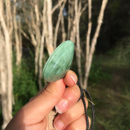 Pipi pendant (New Zealand jade)