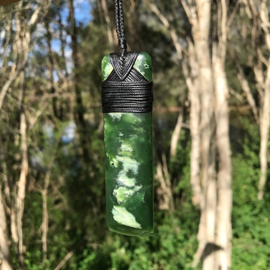 Toki (New Zealand jade) Pendant